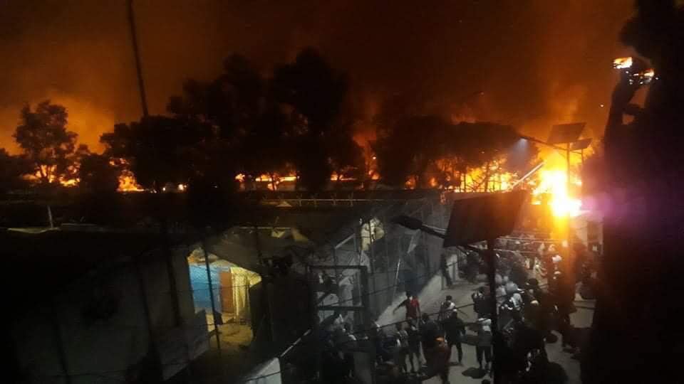 Vluchtelingenkamp Moria in brand; ’Onze grootste angst komt uit’