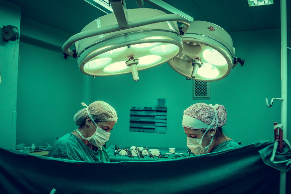 Waarom is plastische chirurgie zo populair?